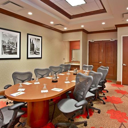 Hilton Garden Inn Chicago/Midway Airport Bedford Park Bagian luar foto
