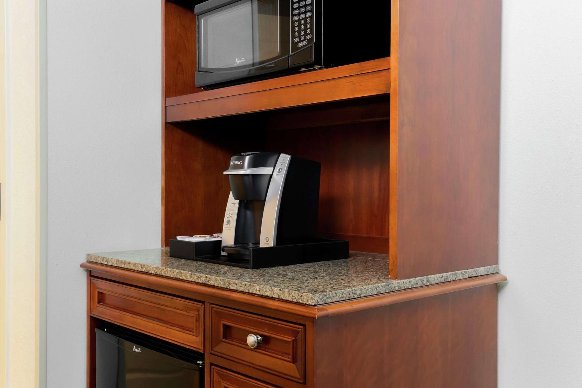 Hilton Garden Inn Chicago/Midway Airport Bedford Park Bagian luar foto