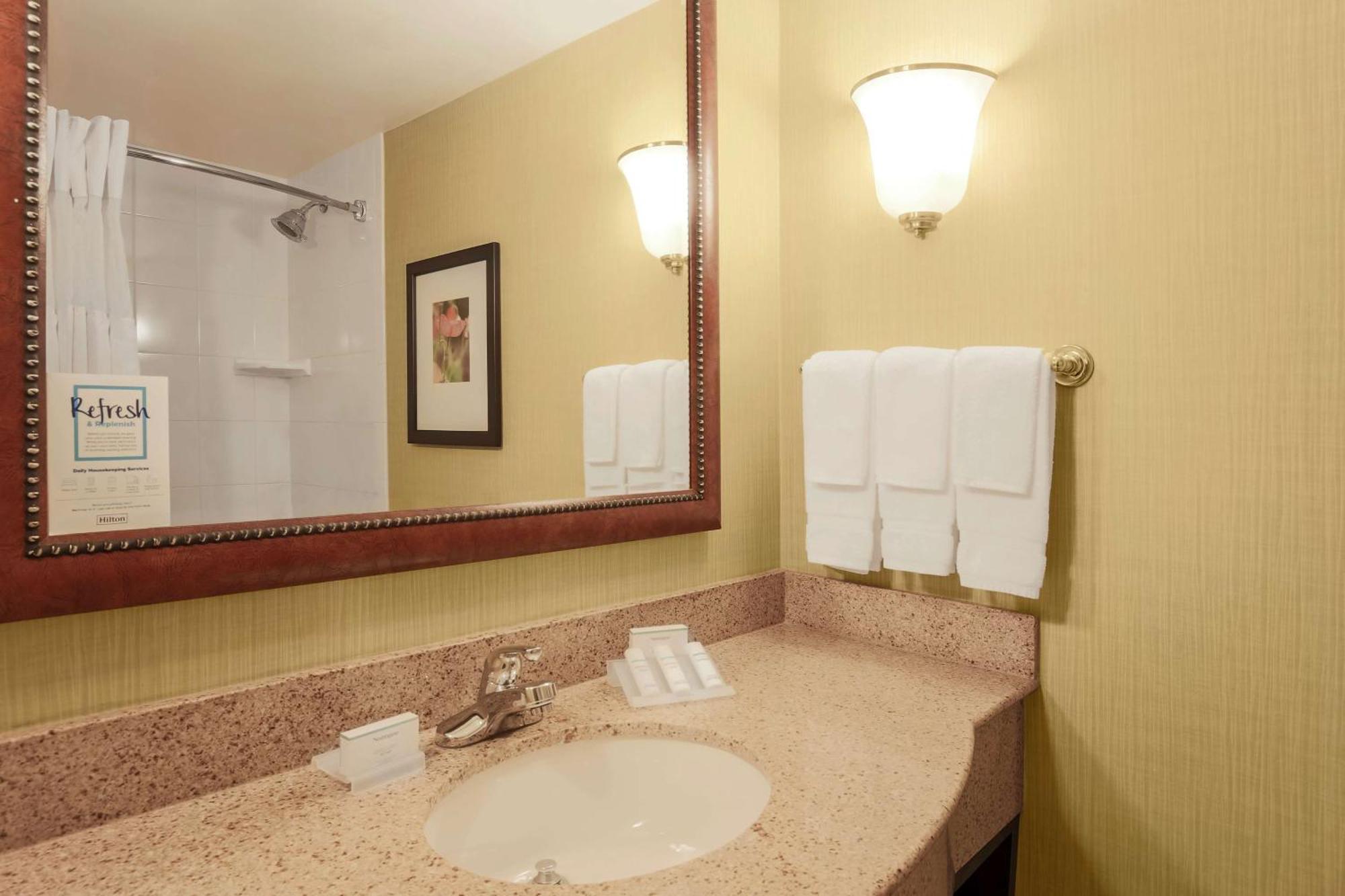 Hilton Garden Inn Chicago/Midway Airport Bedford Park Bagian luar foto