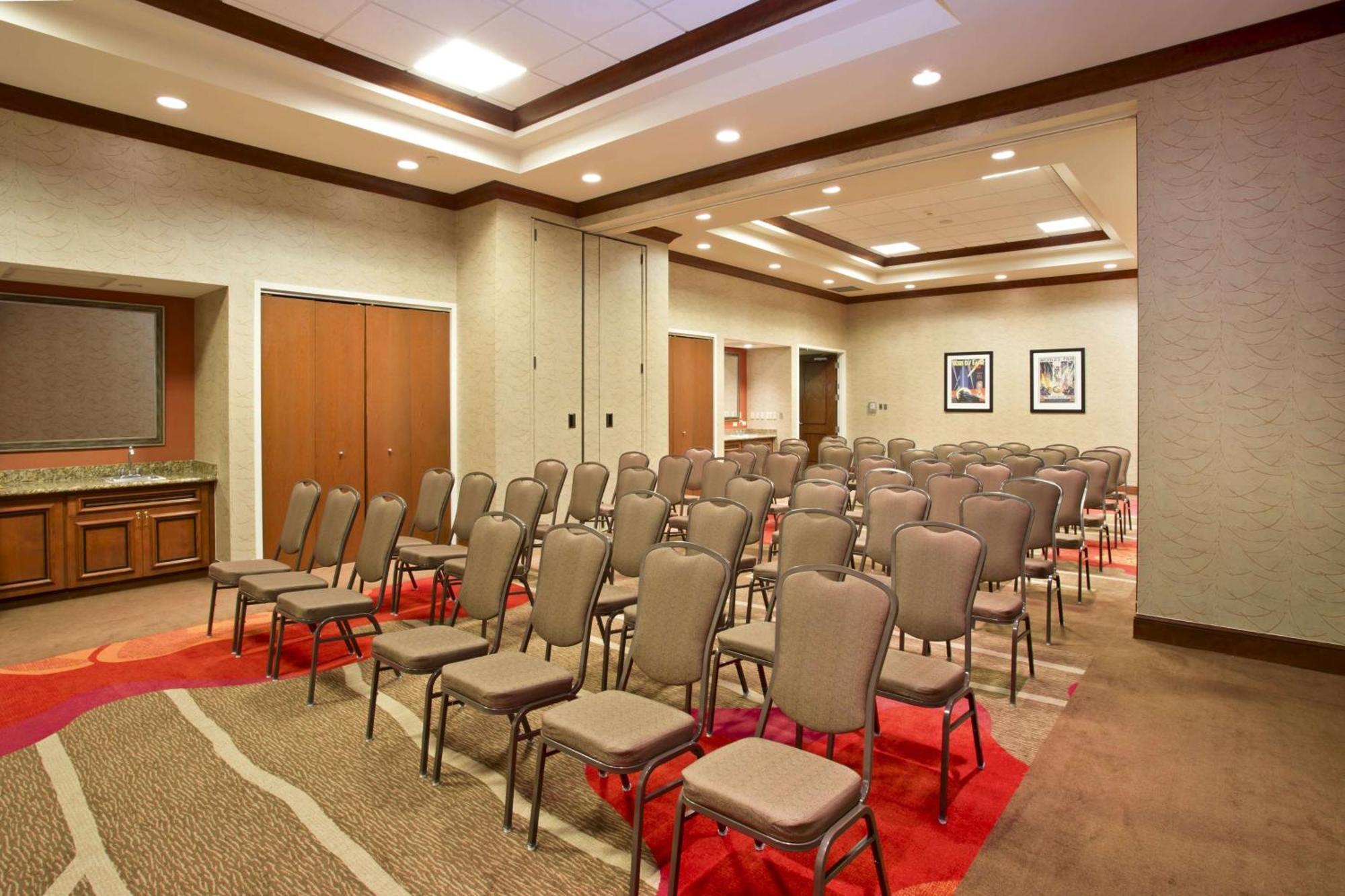 Hilton Garden Inn Chicago/Midway Airport Bedford Park Bagian luar foto