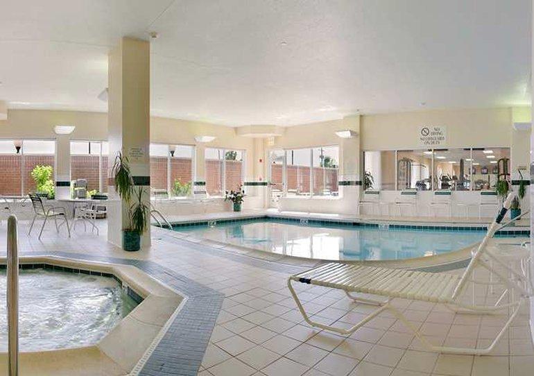 Hilton Garden Inn Chicago/Midway Airport Bedford Park Bagian luar foto